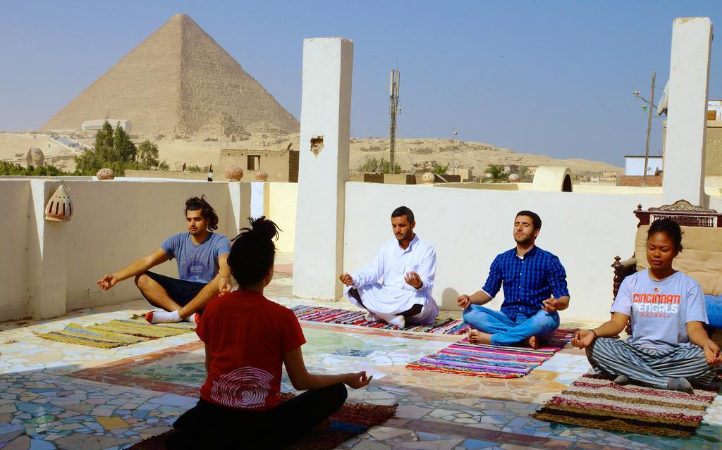 Pyramids Loft Homestay Kafrat al Jabal Экстерьер фото